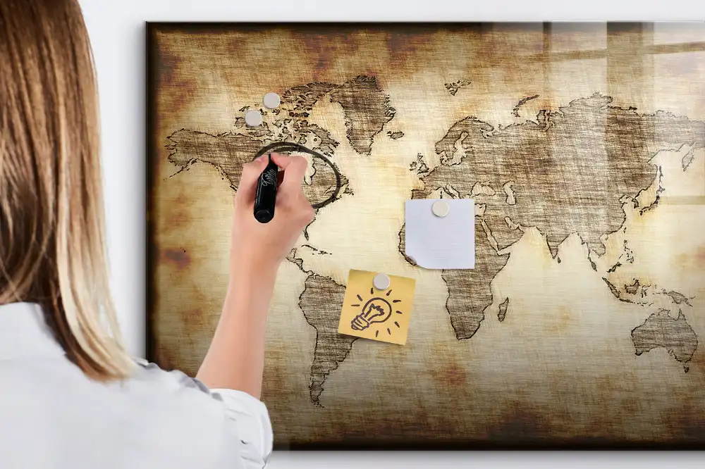 Tableau magnétique pour écriture avec fond de carte du vieux monde