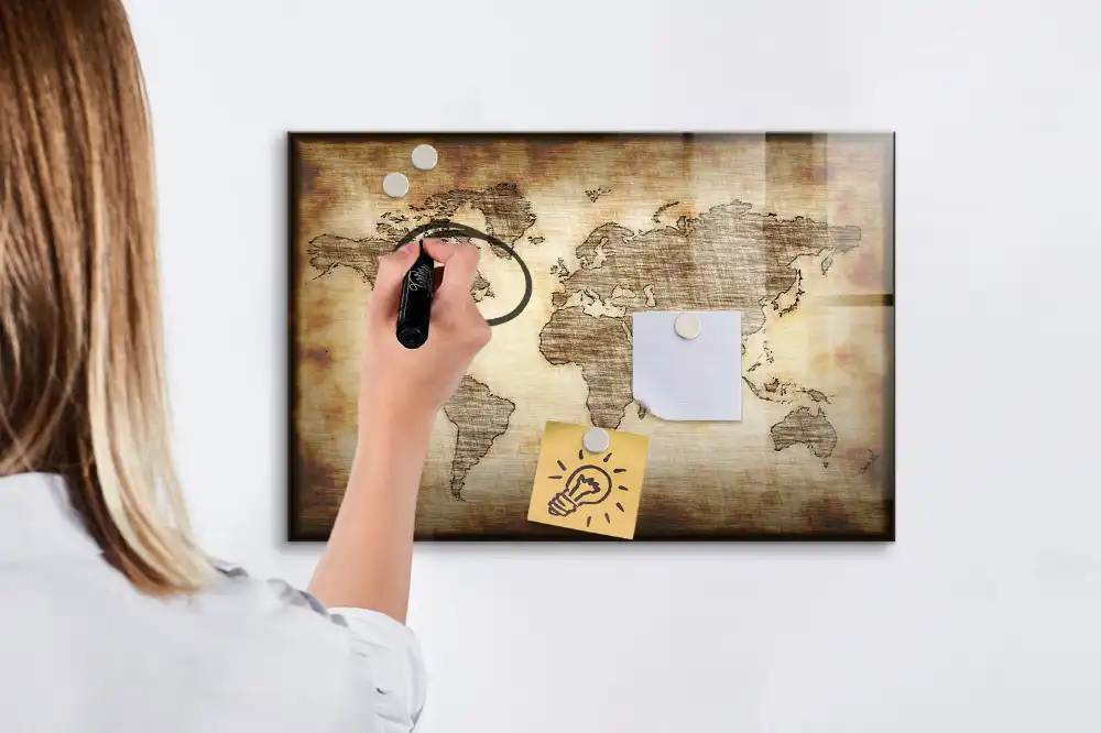 Tableau magnétique pour écriture avec fond de carte du vieux monde