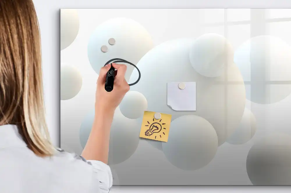 Tableau magnétique pour écriture motif ballons de football abstraits