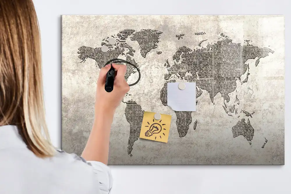 Tableau magnétique à dessiner avec carte des continents et impression journal