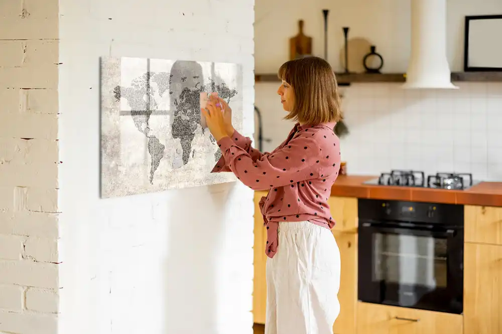 Tableau magnétique à dessiner avec carte des continents et impression journal