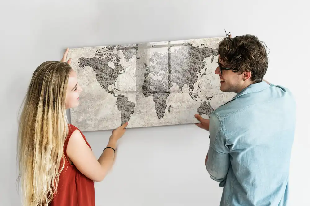 Tableau magnétique à dessiner avec carte des continents et impression journal