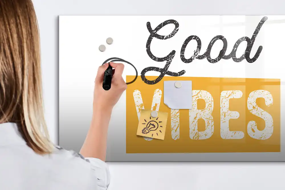 Tableau magnétique pour dessin avec citation inspirante