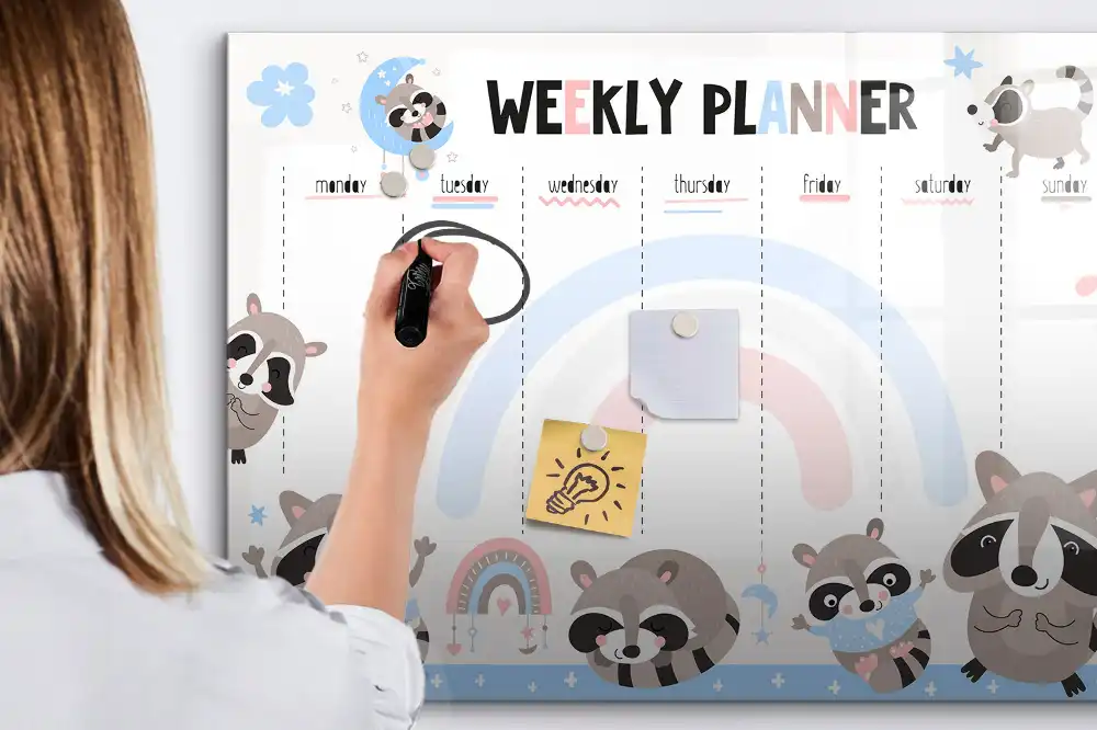 Tableau blanc magnétique effaçable à sec avec calendrier hebdomadaire pour enfants