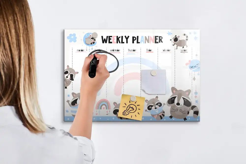 Tableau blanc magnétique effaçable à sec avec calendrier hebdomadaire pour enfants