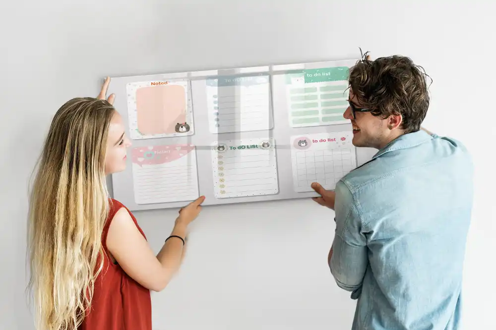 Tableau magnétique pour dessin avec cartes de modèles colorées