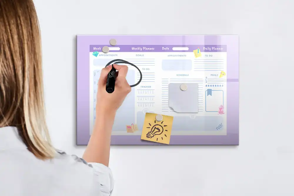 Calendrier annuel rose magnétique effaçable à sec
