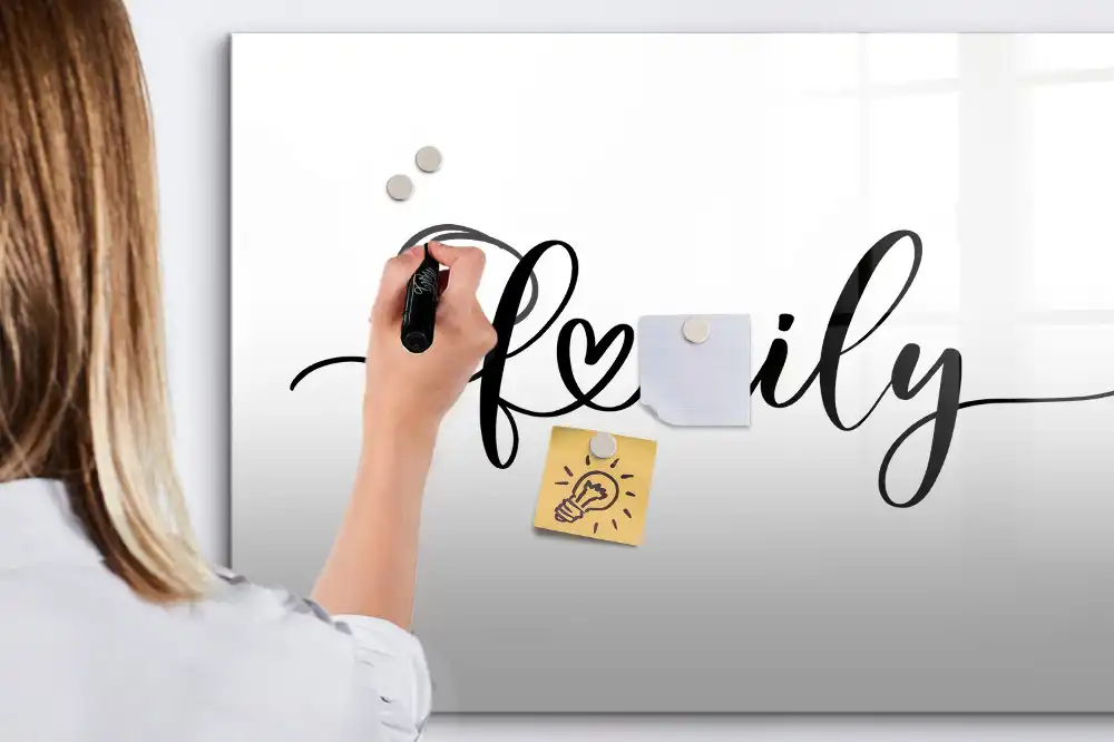 Tableau magnétique pour écriture et organisation familiale