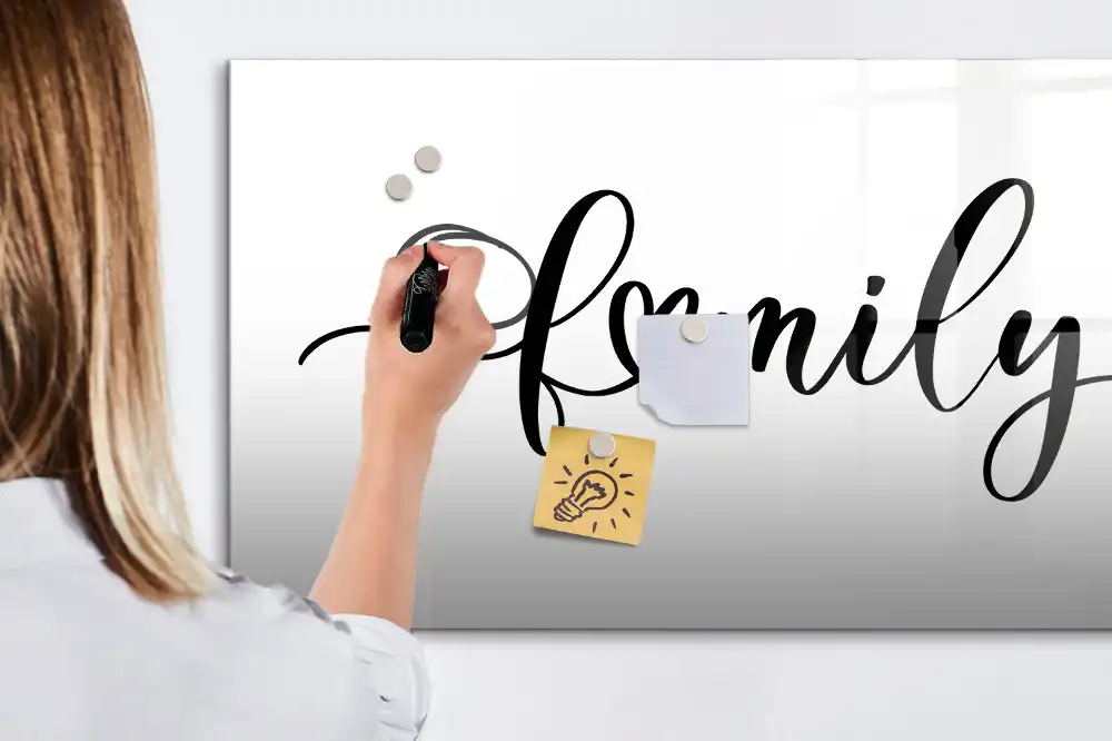 Tableau magnétique pour écriture et organisation familiale