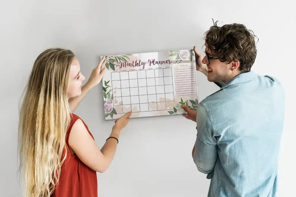 Tableau blanc magnétique effaçable à sec pour organisation des tâches rose
