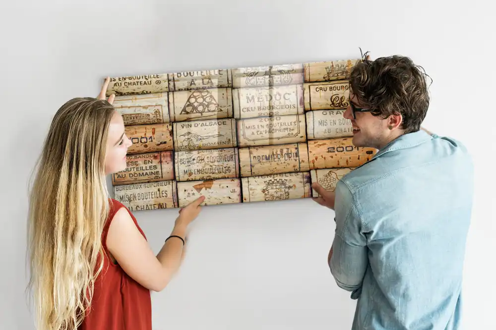 Tableau magnétique pour bouchons de vin