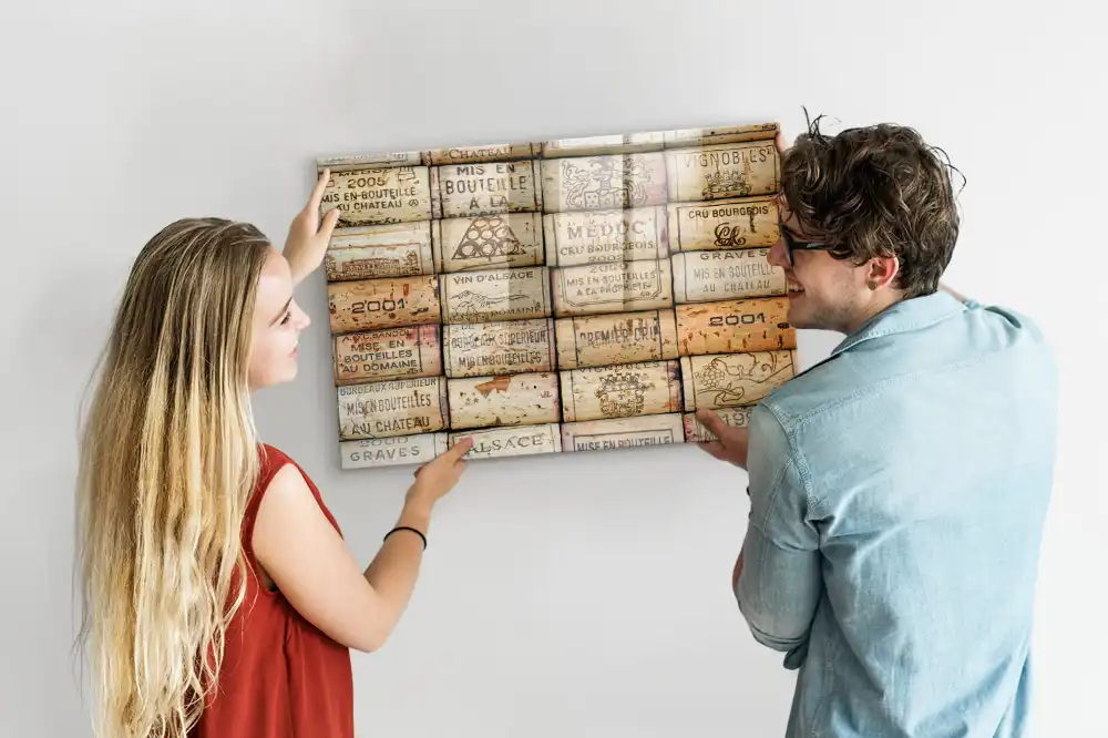 Tableau magnétique pour bouchons de vin