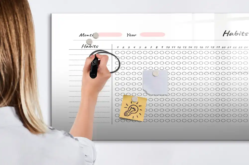 Tableau blanc magnétique effaçable à sec pour le suivi des habitudes quotidiennes