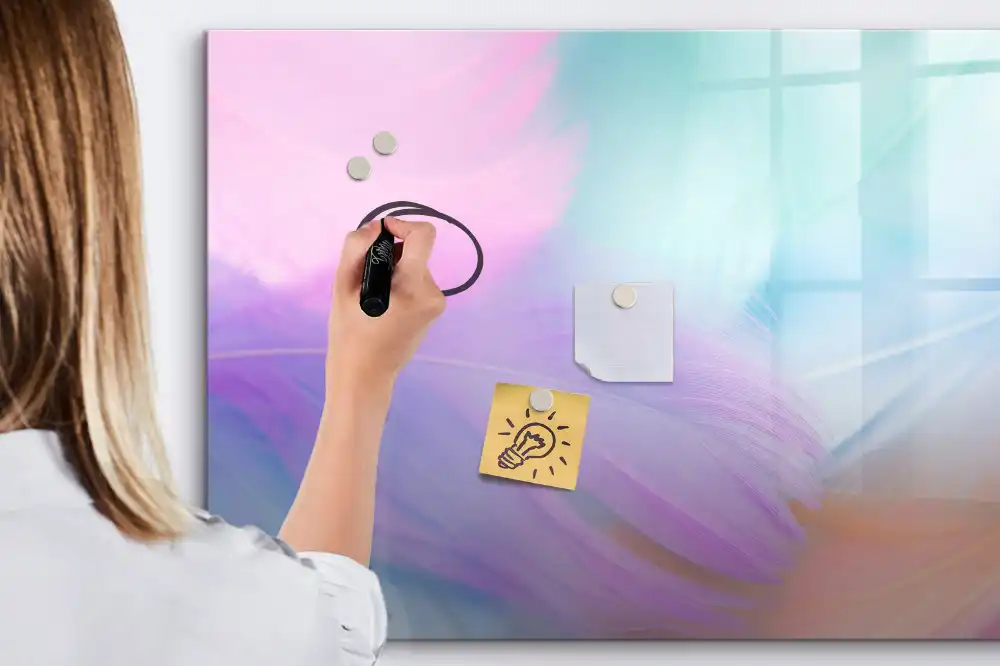 Tableau blanc magnétique effaçable à sec à motif de plumes d'oiseaux multicolores