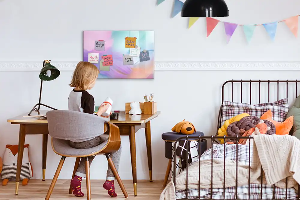 Tableau blanc magnétique effaçable à sec à motif de plumes d'oiseaux multicolores