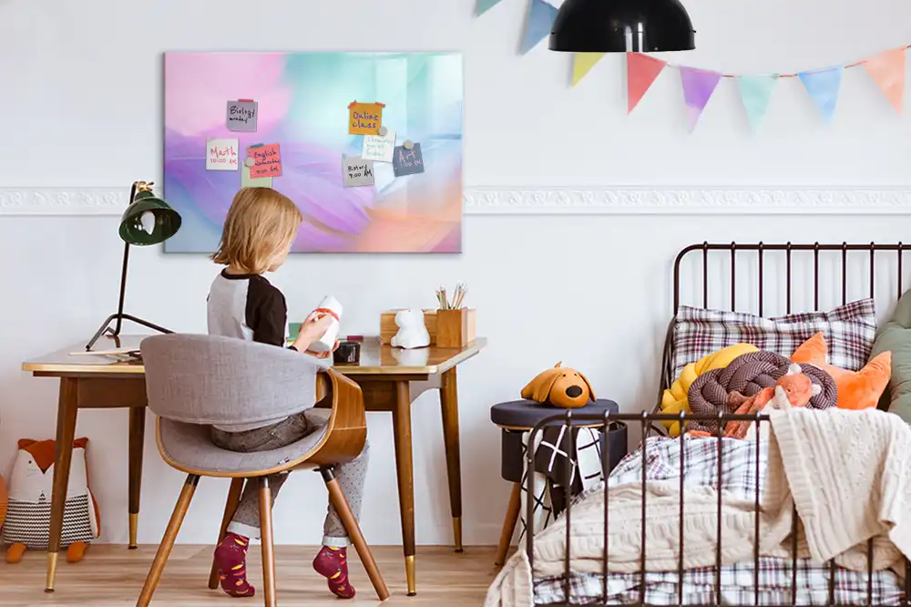 Tableau blanc magnétique effaçable à sec à motif de plumes d'oiseaux multicolores