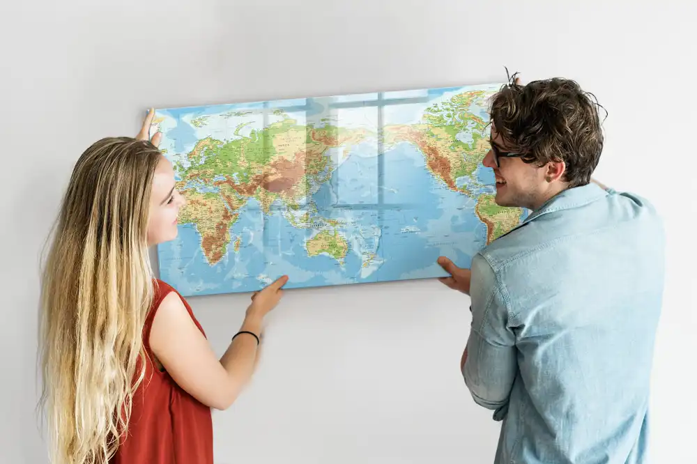 Tableau blanc magnétique effaçable à sec avec carte du monde physique