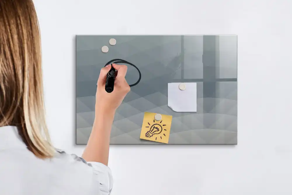 Tableau magnétique à dessiner avec motif abstrait ondulé