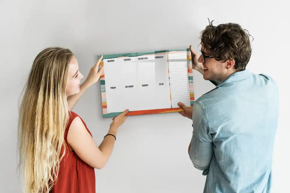 Tableau magnétique agenda hebdomadaire à dessiner