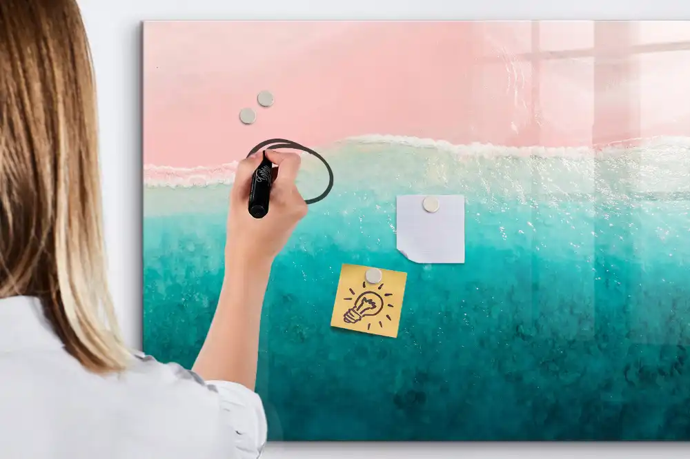 Tableau blanc magnétique effaçable à sec avec cadre doré