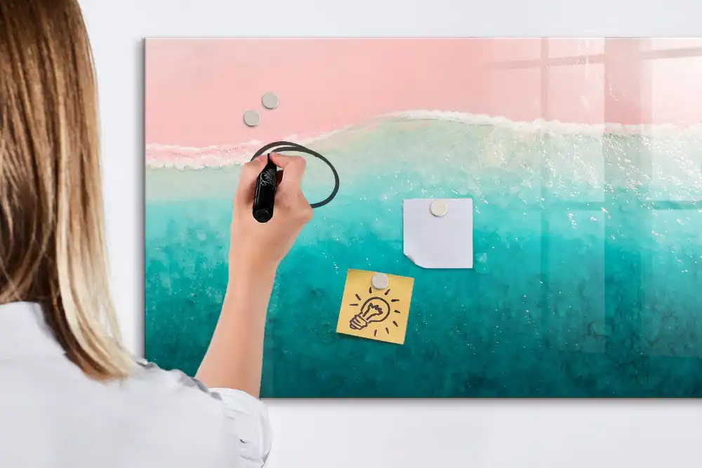 Tableau blanc magnétique effaçable à sec avec cadre doré