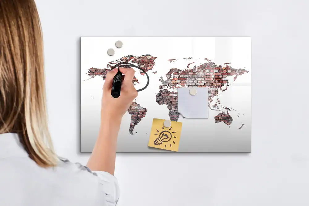 Tableau magnétique mural en forme de continents pour dessin