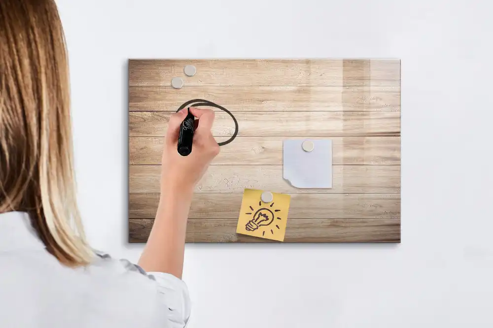 Tableau magnétique avec cadre en bois naturel