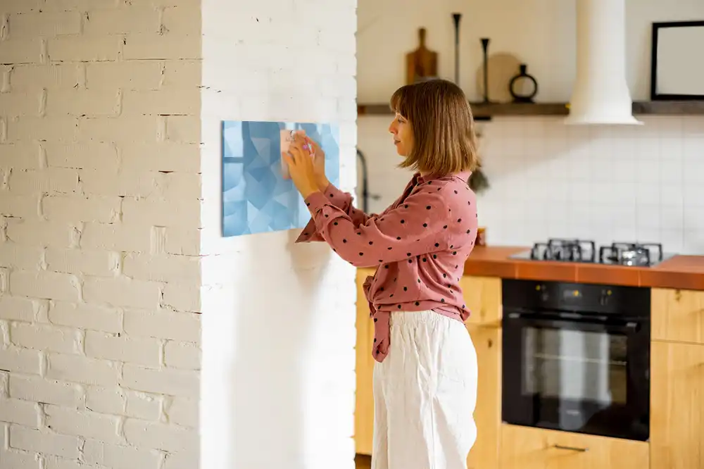 Tableau blanc magnétique effaçable à sec avec motif de pyramides abstraites