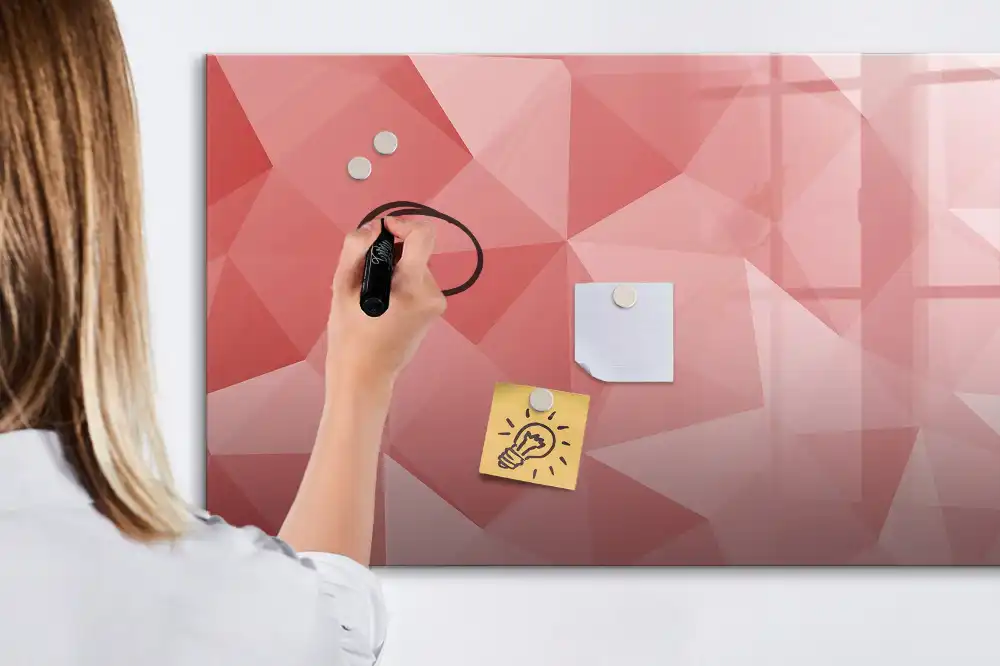 Tableau blanc magnétique effaçable à sec avec motifs géométriques triangulaires