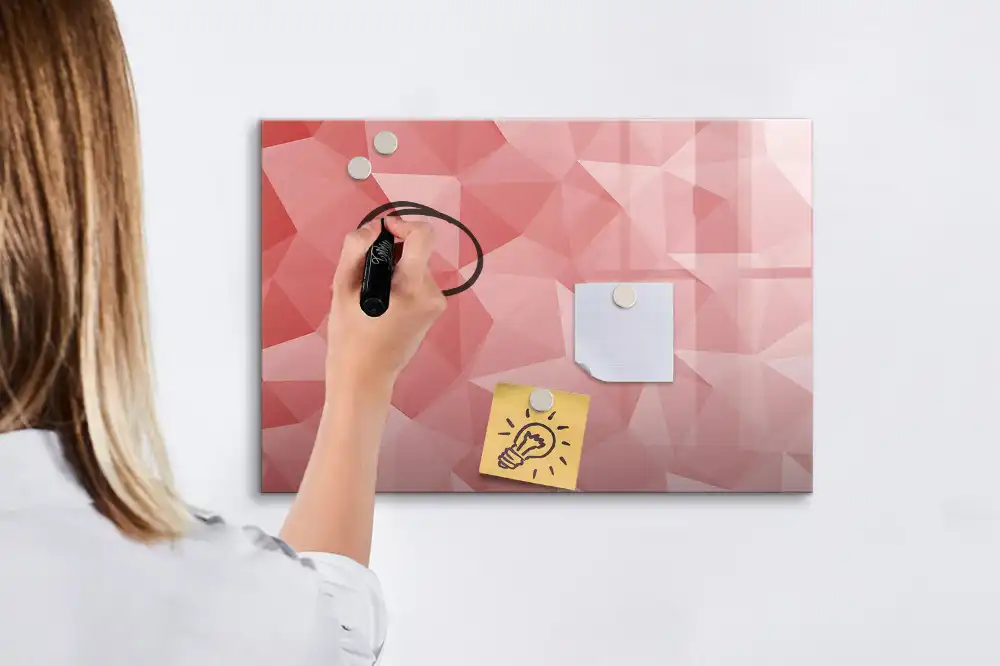 Tableau blanc magnétique effaçable à sec avec motifs géométriques triangulaires