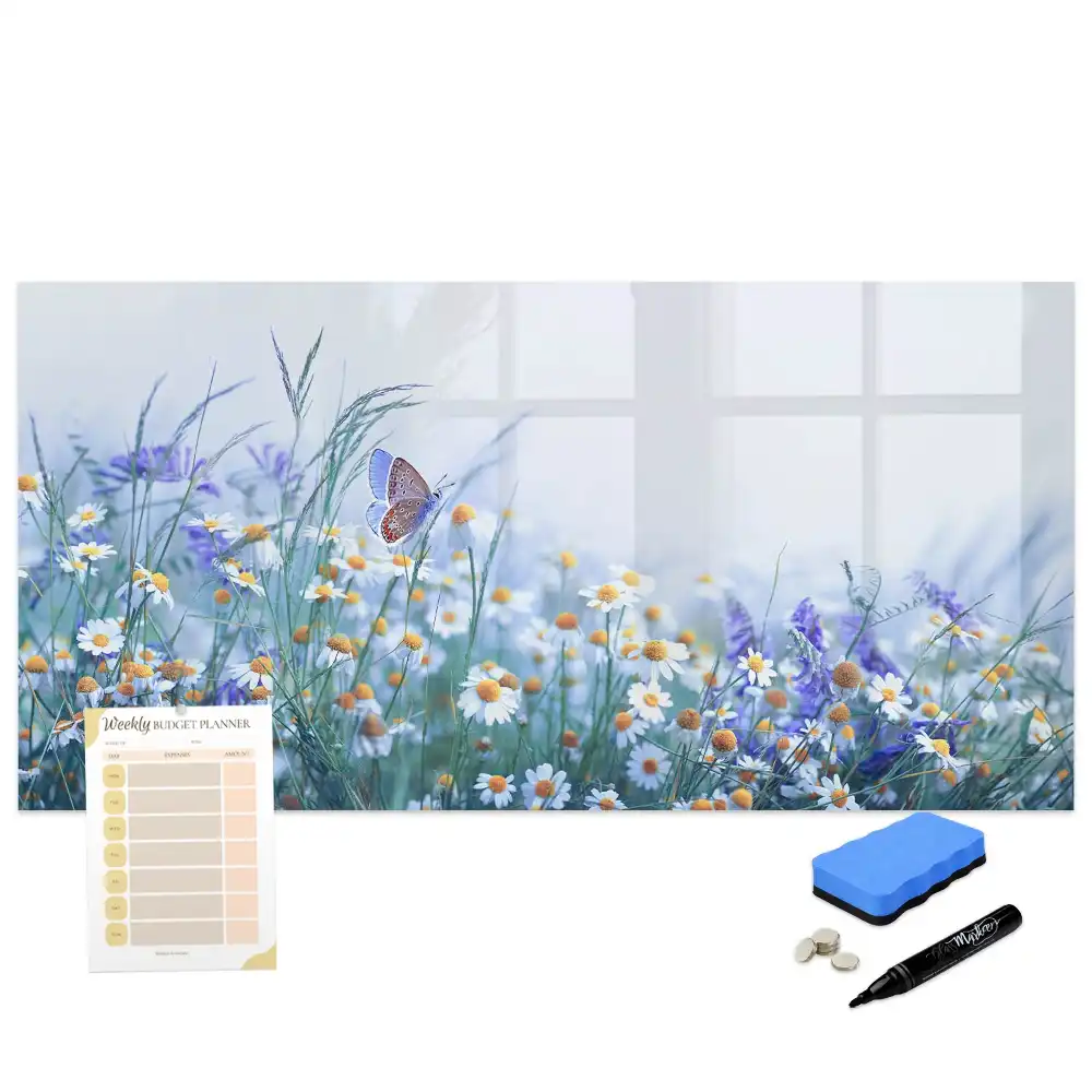 Tableau magnétique pour écriture motif papillon dans une prairie fleurie