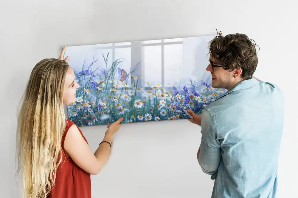 Tableau magnétique pour écriture motif papillon dans une prairie fleurie