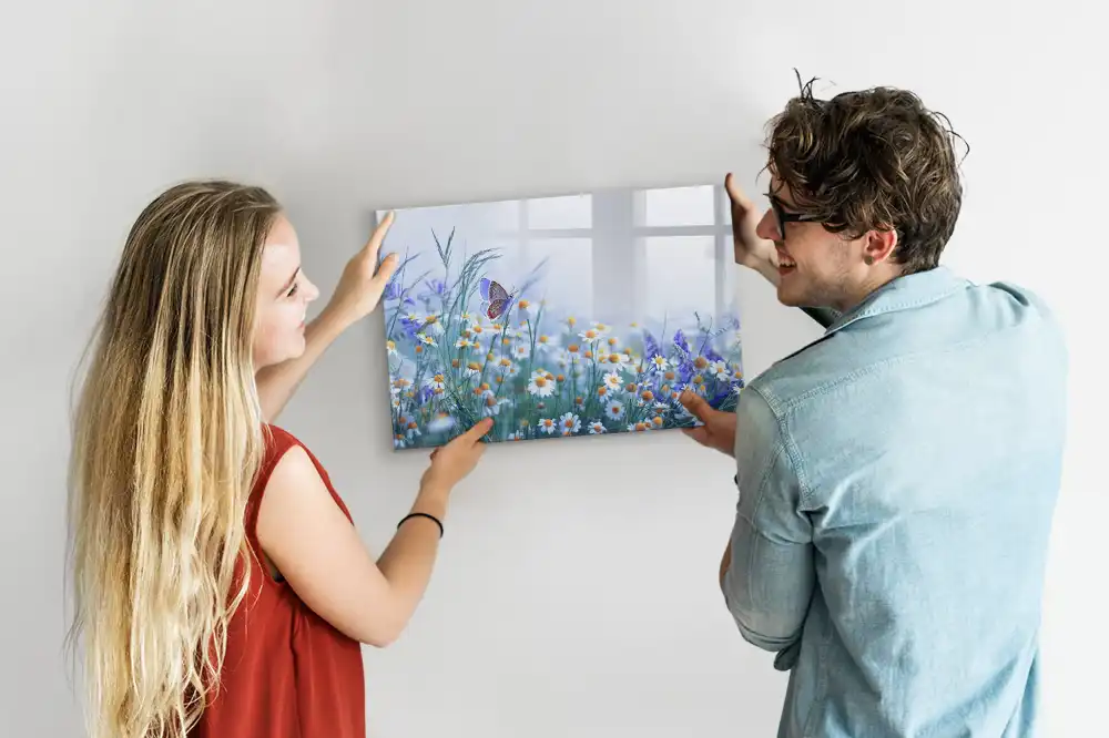 Tableau magnétique pour écriture motif papillon dans une prairie fleurie