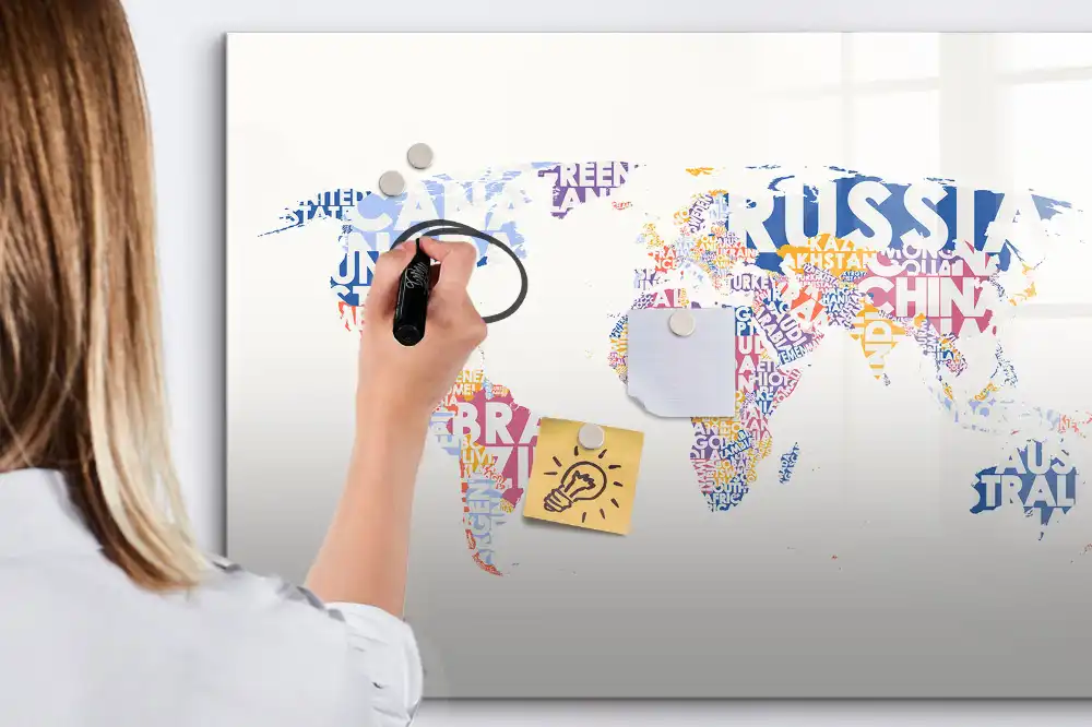 Tableau blanc magnétique effaçable à sec avec carte du monde