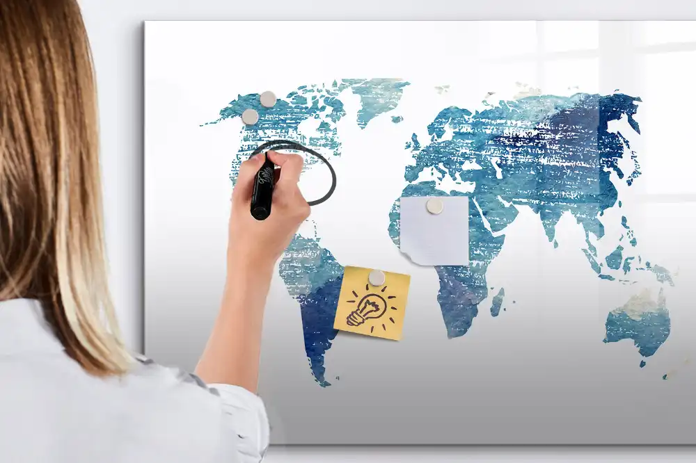 Tableau magnétique à dessiner avec grille géographique du globe