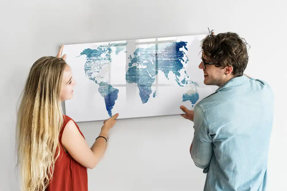 Tableau magnétique à dessiner avec grille géographique du globe