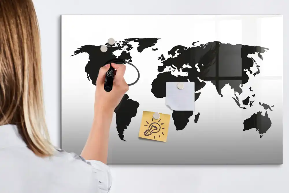 Tableau magnétique du monde à dessiner couleur noire