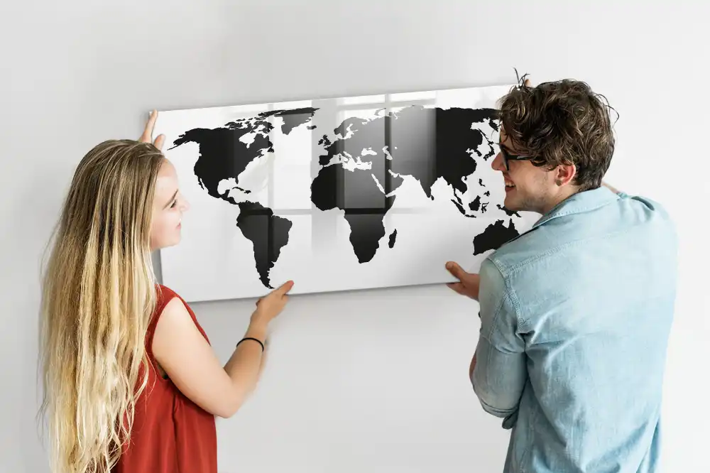 Tableau magnétique du monde à dessiner couleur noire