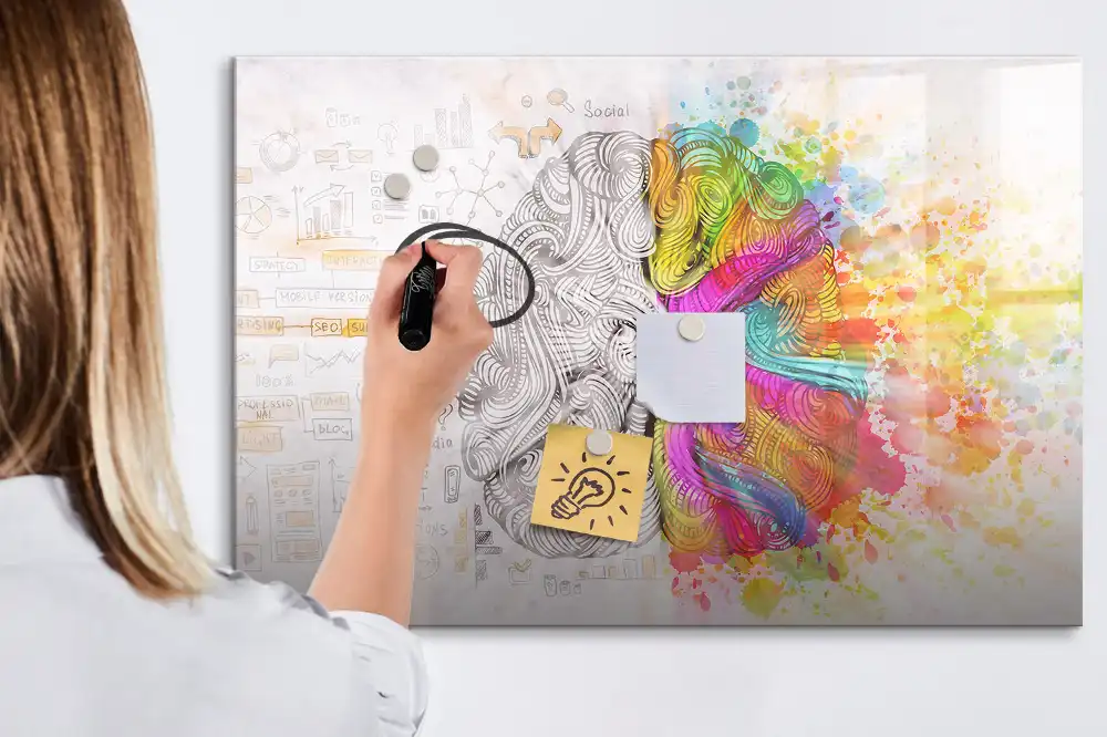 Tableau magnétique éducatif illustrant le cerveau en termes abstraits