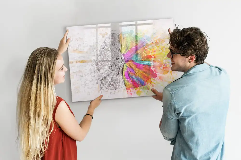 Tableau magnétique éducatif illustrant le cerveau en termes abstraits