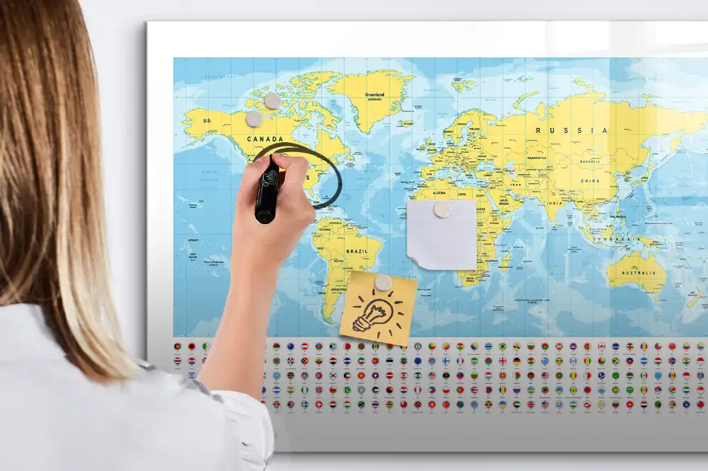 Tableau magnétique globe terrestre avec drapeaux des nations