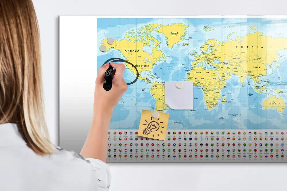 Tableau magnétique globe terrestre avec drapeaux des nations