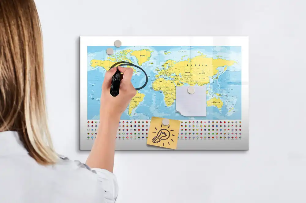 Tableau magnétique globe terrestre avec drapeaux des nations