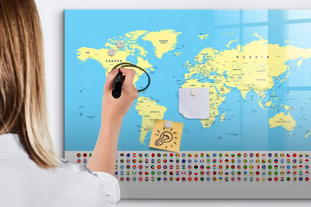 Tableau blanc magnétique effaçable à sec avec carte du monde classique
