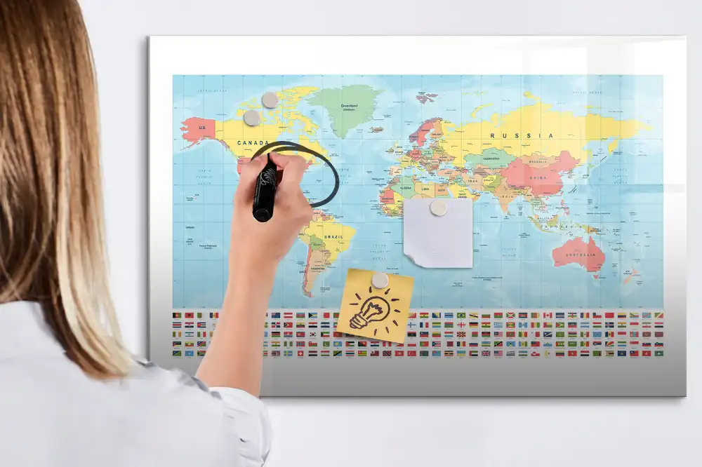 Tableau magnétique éducatif avec carte géographique du monde