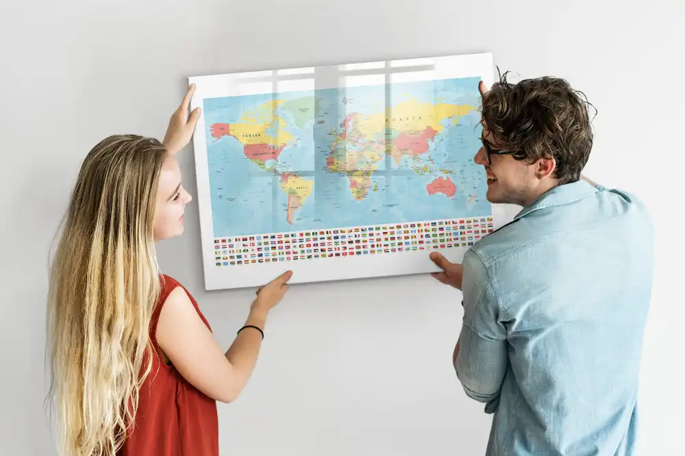 Tableau magnétique éducatif avec carte géographique du monde