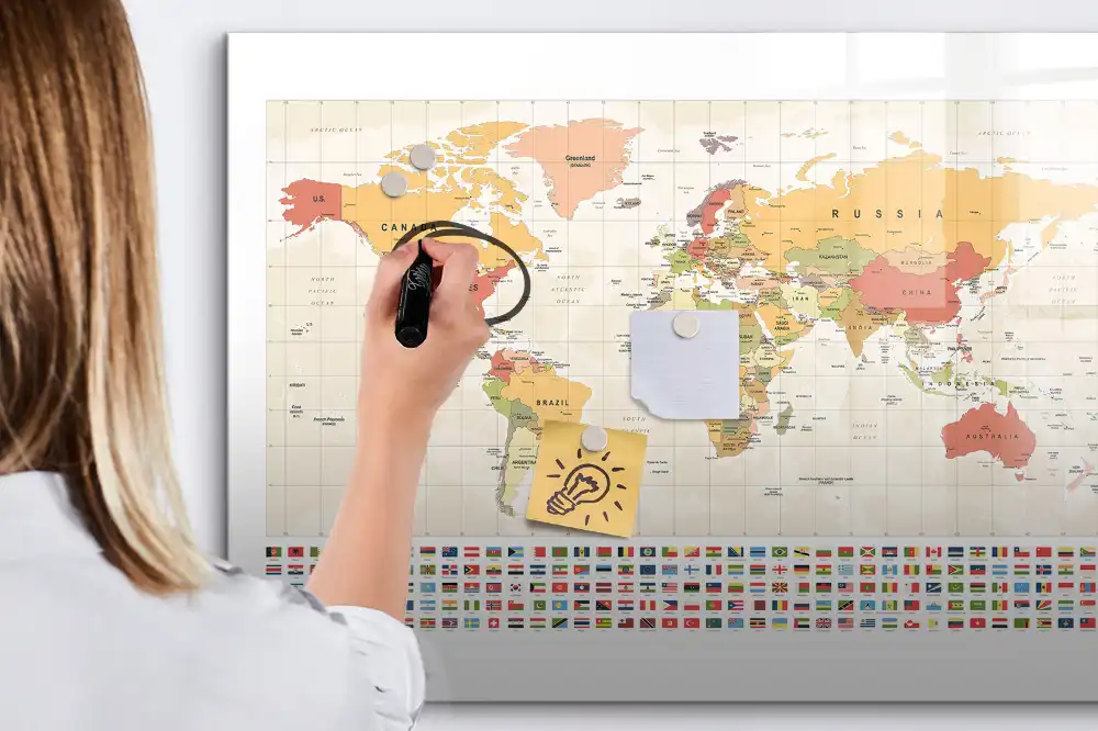 Tableau magnétique pour écriture avec design de carte du monde
