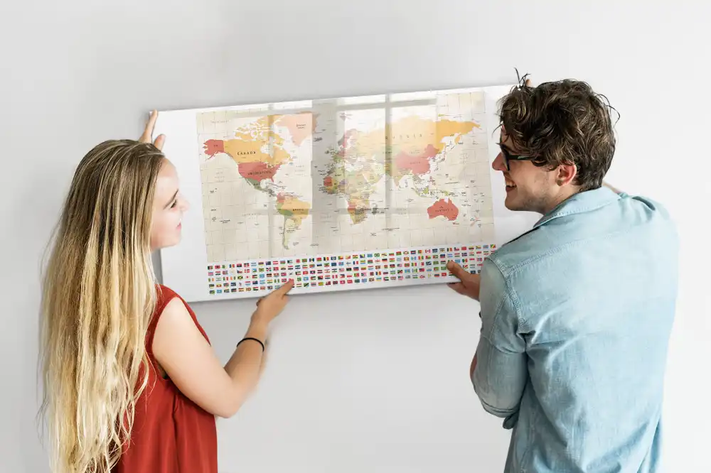 Tableau magnétique pour écriture avec design de carte du monde