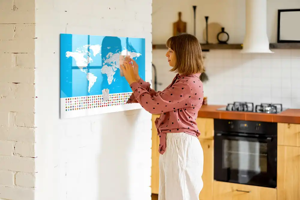 Tableau magnétique éducatif avec carte géographique des frontières