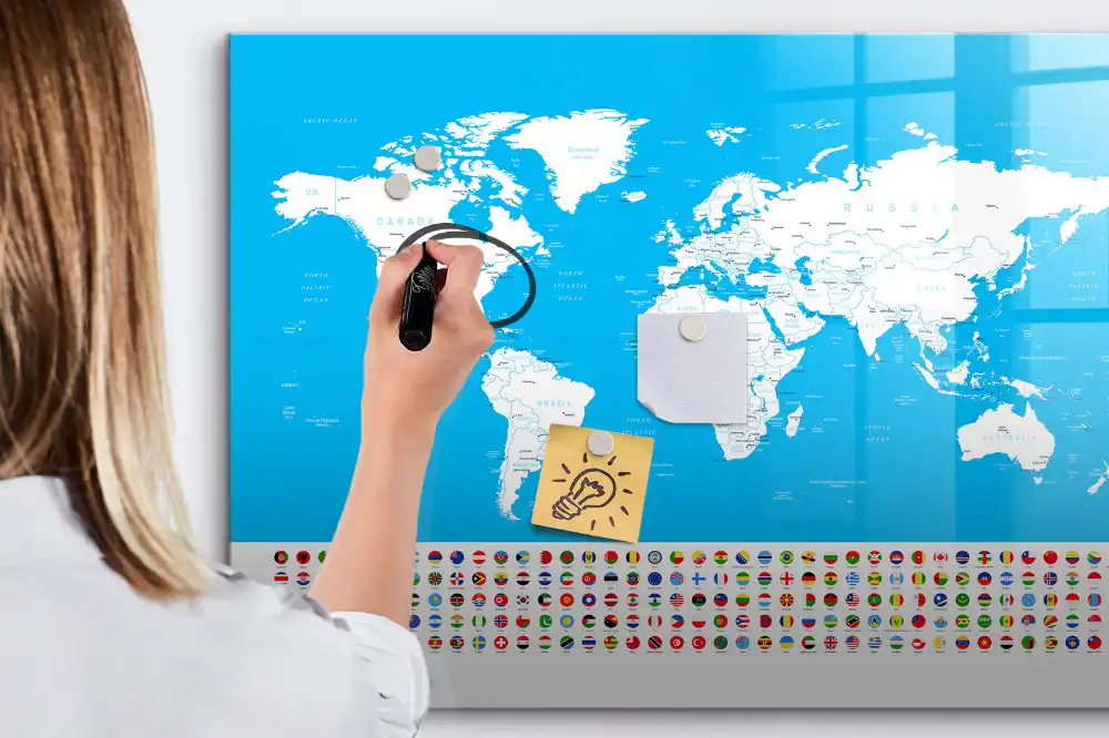 Tableau magnétique éducatif avec carte géographique des frontières
